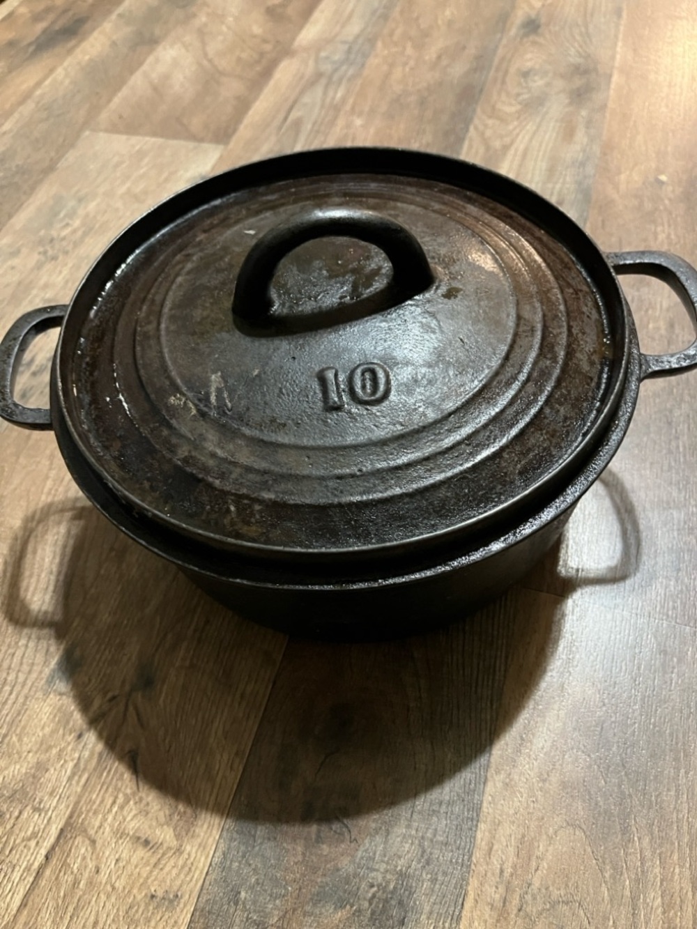 Cast Iron Dutch Oven with Lid - Black